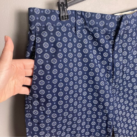 Club Monaco shorts men 33 NWT patterned trouser 10" chino blue pattern Baxter - Picture 3 of 12
